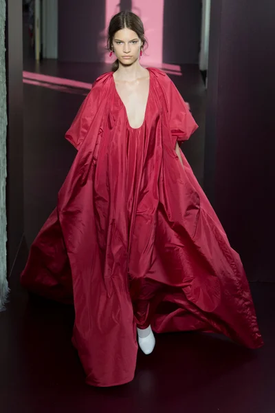 Look 60